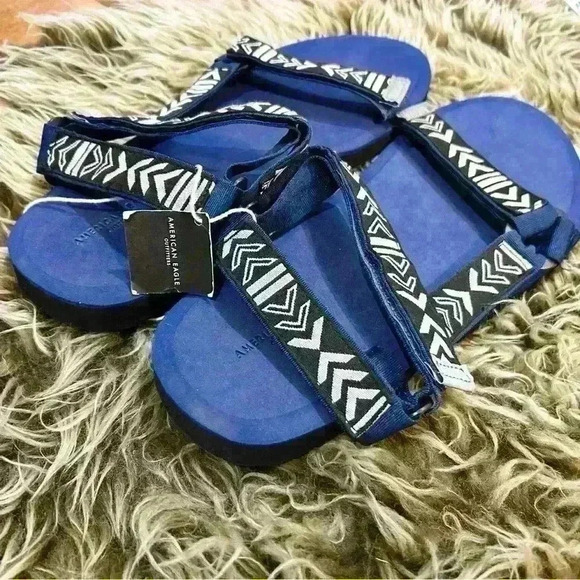 American Eagle Blue Tribal Print Sandals Size 11 - Picture 2 of 8